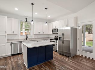 24 Avalon Dr, Beaufort, SC 29907