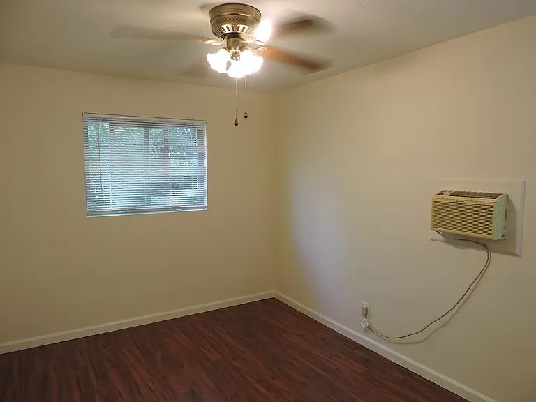 2626 T St #4 — Photo 9