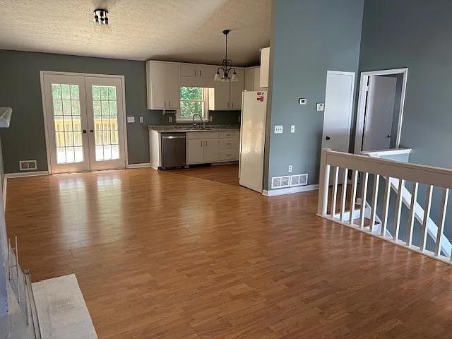 1015 Water Fall Pl — Photo 4