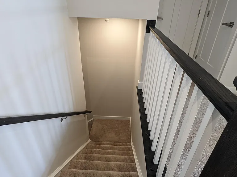 42595 Burbank Ter — Photo 14