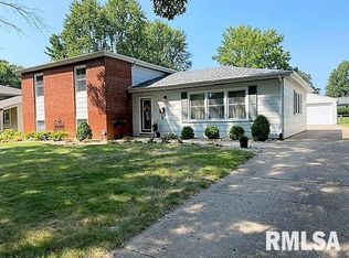 2917 Bennington Dr, Springfield, IL 62704