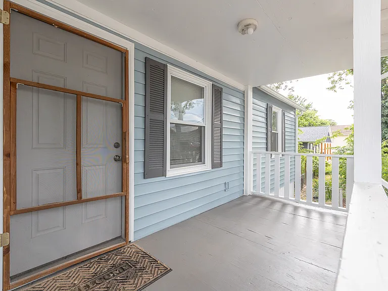 204 Walnut St — Photo 6