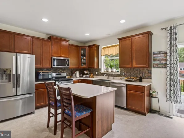111 Sovereign Ct, Winchester, VA 22602