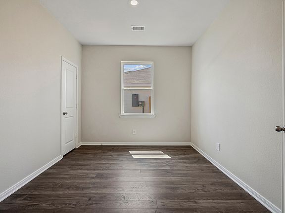 The flex room makes a perfect office or playroom.