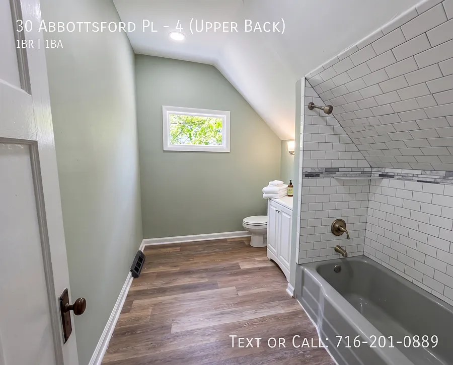 Building Photo - 30 Abbottsford Pl #4