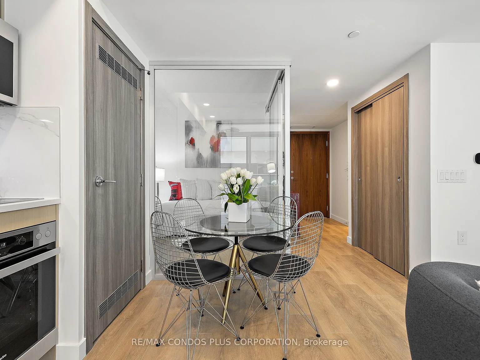 2 bed, $2,700 — Photo 4