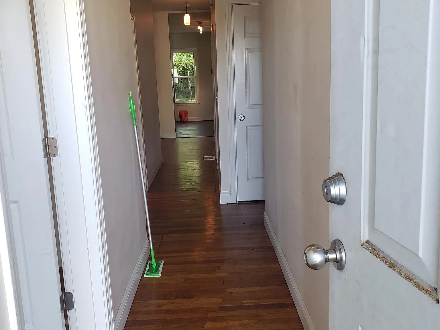 416 Mcgrath Highway — Photo 4