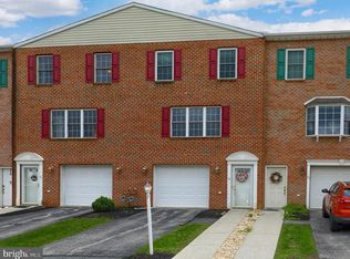 38 Hunters Run Ct, Red Lion, PA 17356