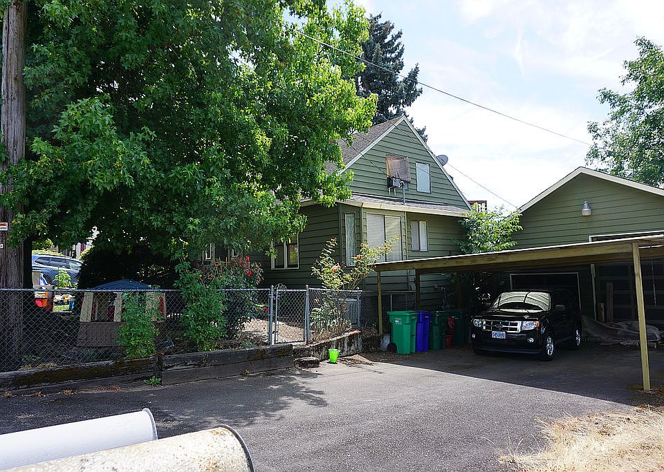 Street View Car Port
