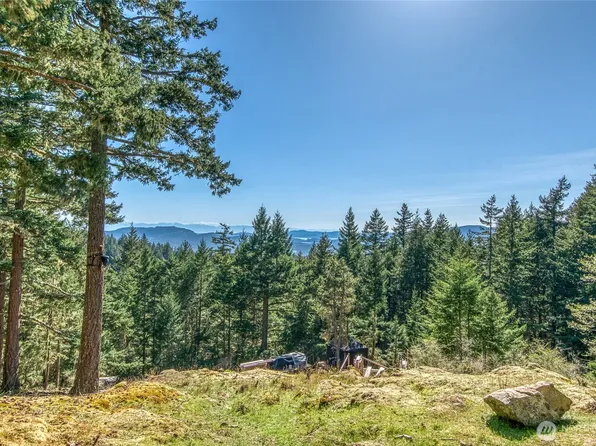 354 Helmsmens Way, Orcas Island, WA 98245