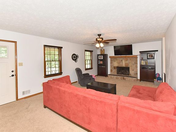 3rd image of 879 Falconcrest Dr #46