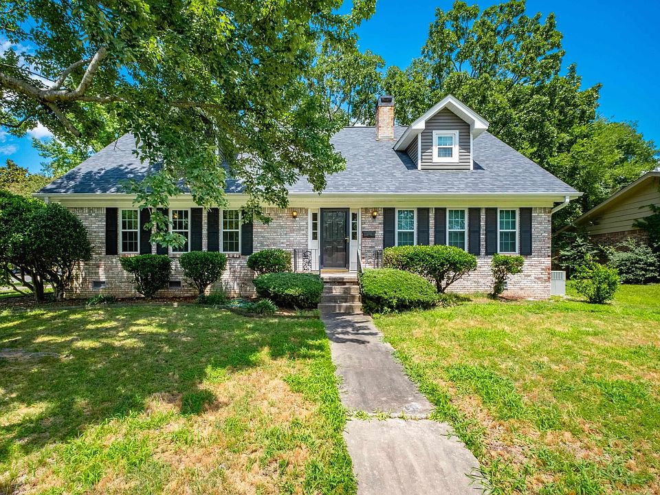 1st image of 3011 Echo Valley Dr
