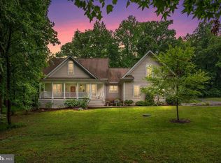 8052 Croom Rd, Upper Marlboro, MD 20772