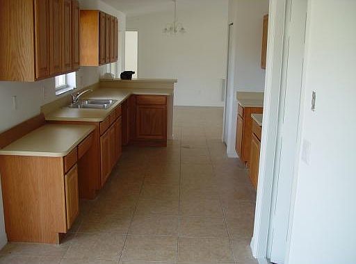 3rd image of 2633 SW Harem Cir