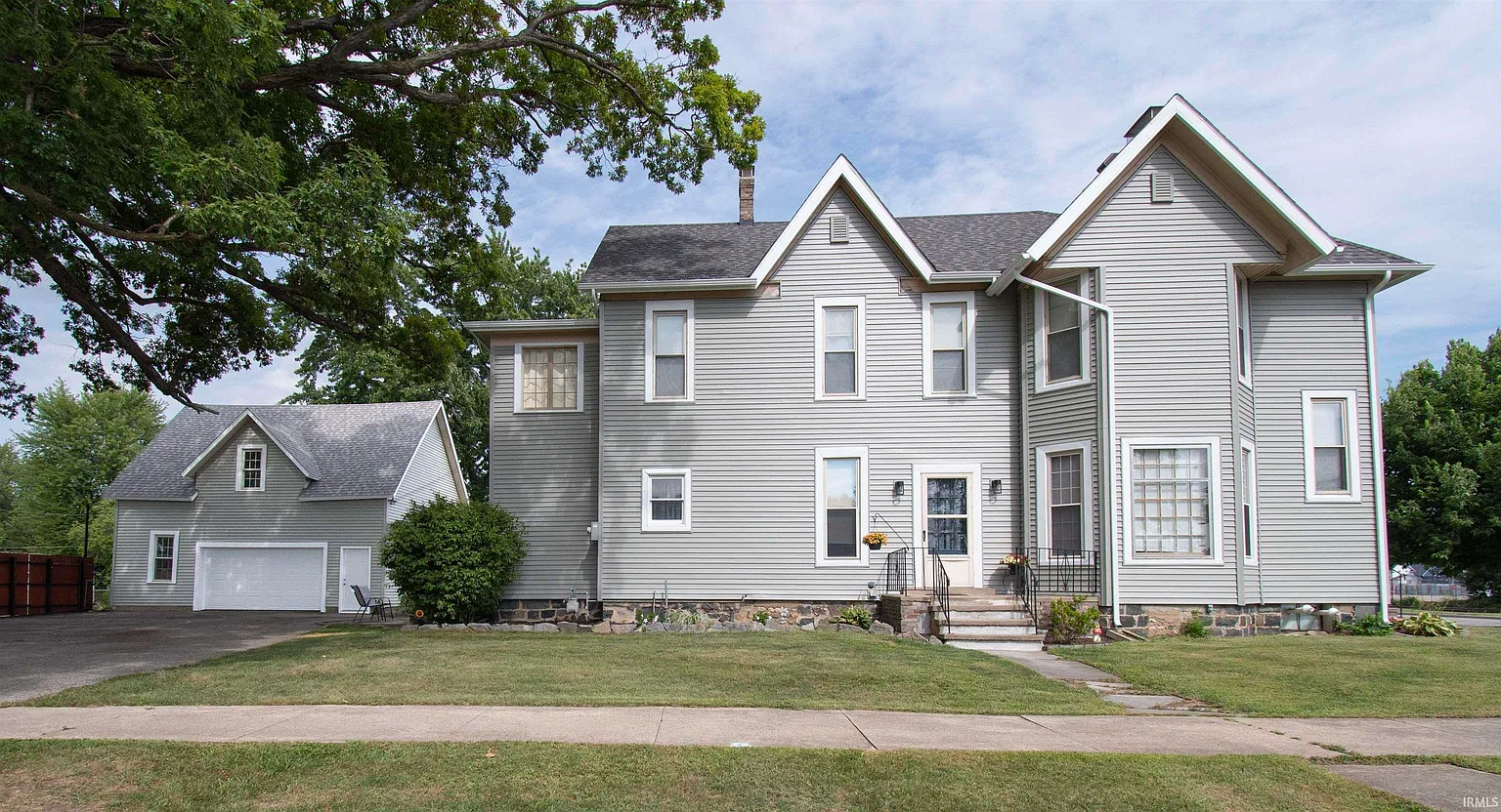 203 Sargent St photo 1