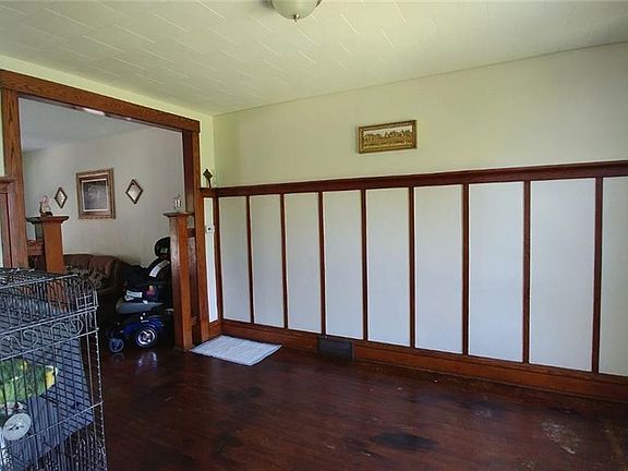 4th image of 172 N Woodside Ln