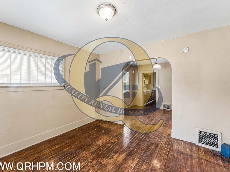 1205 Pinehurst Ave — Photo 6