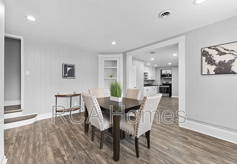 1448 Woodlawn Ave — Photo 6