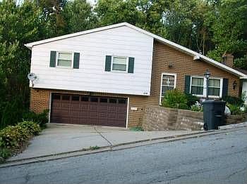 2nd image of 418 Jane St