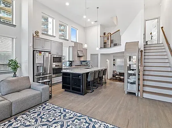 1390 Arch Pl, Dallas, TX 75215