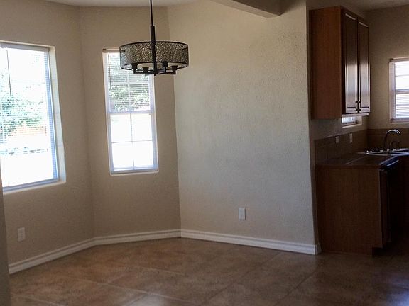 3rd image of 1405 Gleneagles Dr