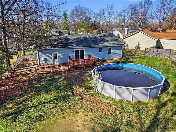 29th image of 13 Kingston Ct