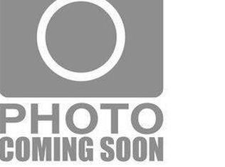 682 N Newbridge Rd, Levittown, NY 11756