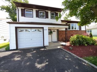 2826 Allen Ave, Union, NJ 07083