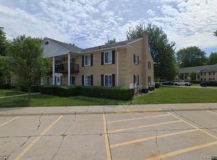 34660 Huntley Dr #38, Sterling Heights, MI 48312
