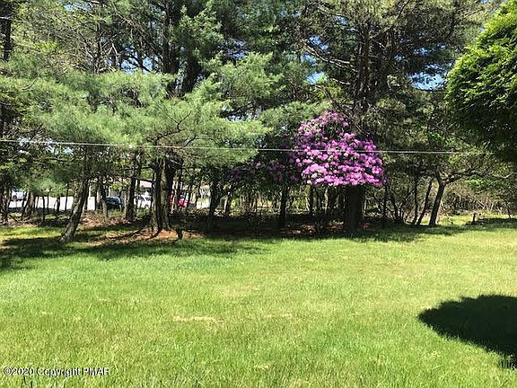 3rd image of 216 Fawn Ln
