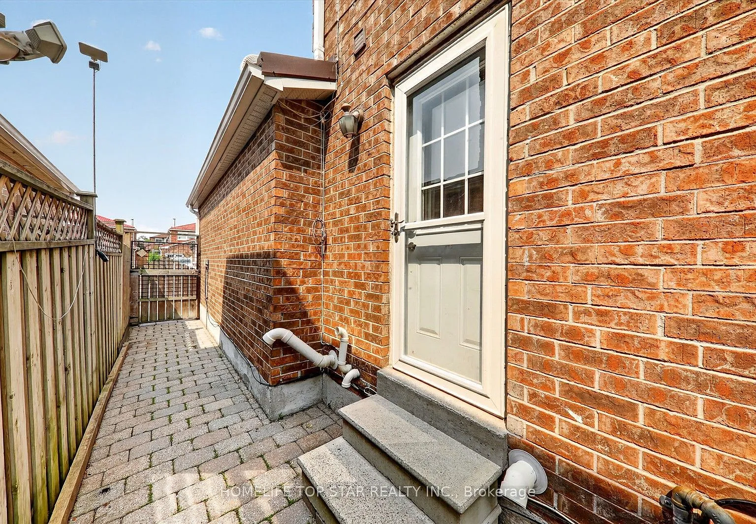 3 bed, $2,150 — Photo 3