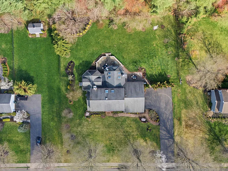 7 Monroe Pl — Photo 56
