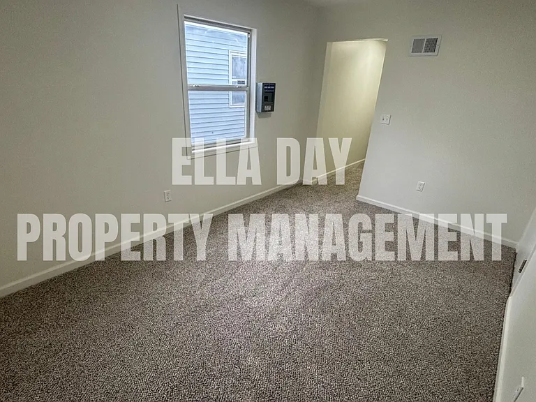 550 N Sheridan St — Photo 7