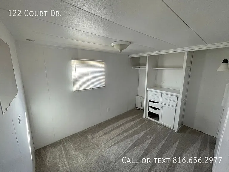 122 Court Dr — Photo 24