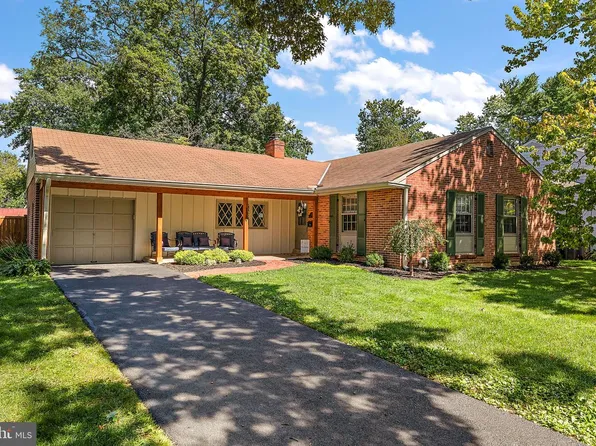 120 Dickinson Ln, Wilmington, DE 19807