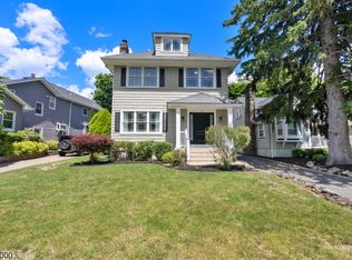 13 Glenview Rd, North Caldwell, NJ 07006