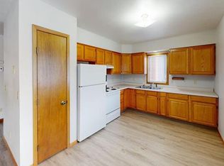 1943 E Capitol Ave APT 2, Bismarck, ND 58501