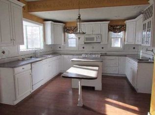 105 E 6th St, Prairie City, IA 50228