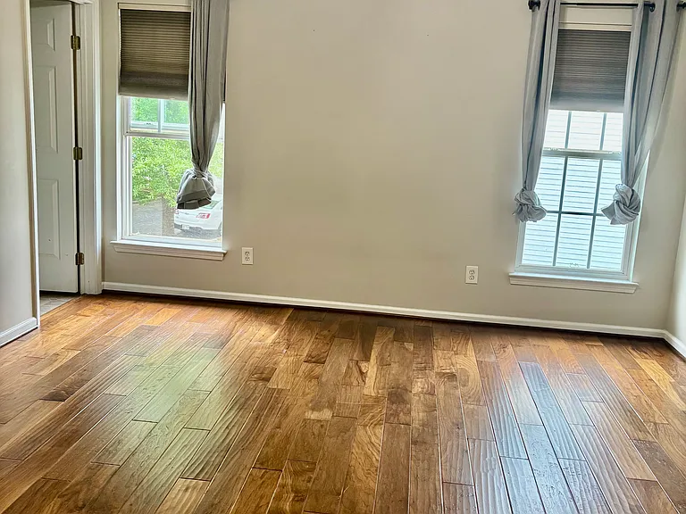 10394 Alexander Martin Ave — Photo 29