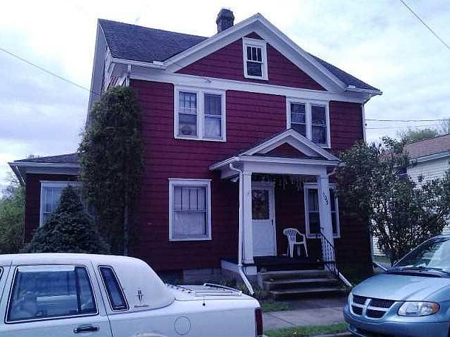 2nd image of 103 W Pine St