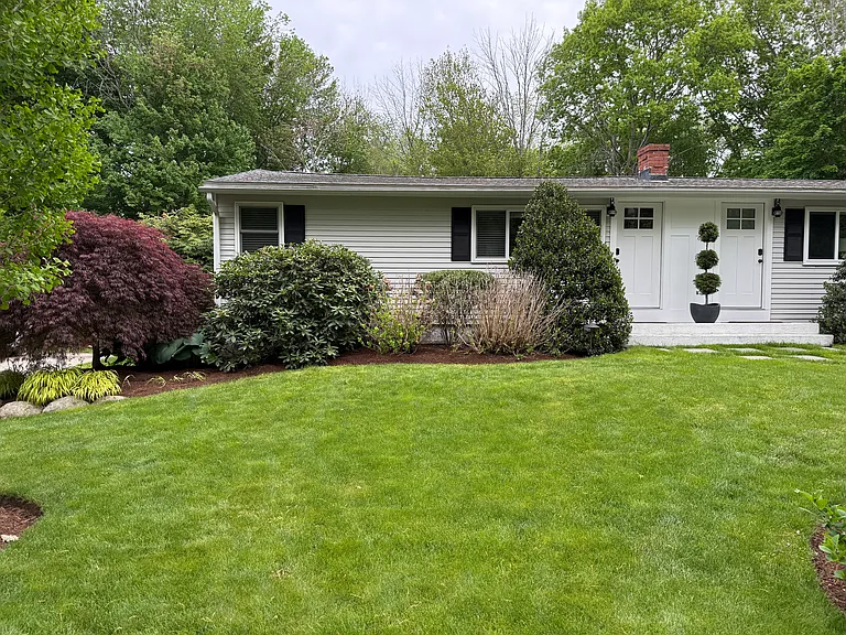 89 Portsmouth Ave — Photo 21