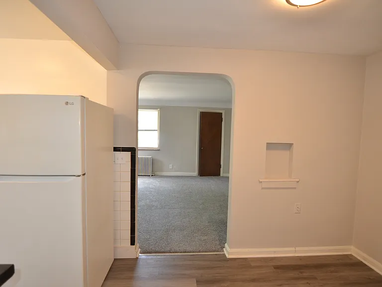 6615 Bantry Ave — Photo 8