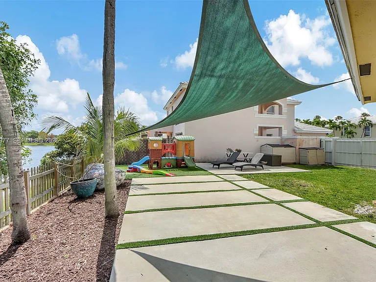 15481 SW 47th Ter — Photo 10