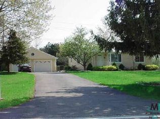 3790 S Tienken Rd, Auburn Hills, MI 48326