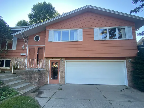 17 Winthrop St N, Saint Paul, MN 55119