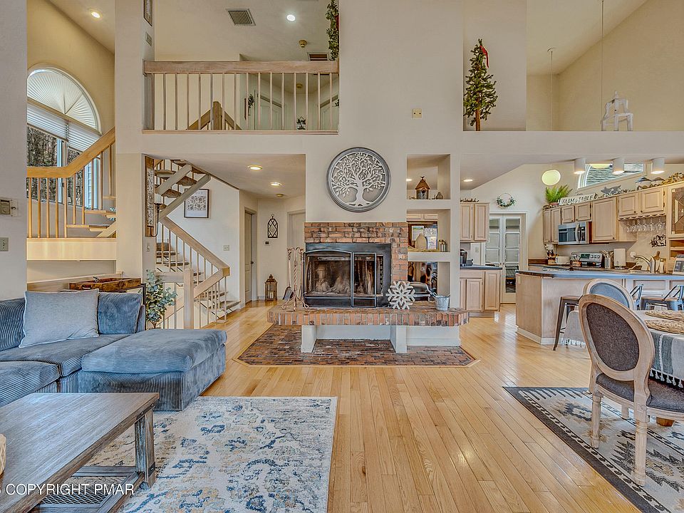 1st image of 17 Rockspring Ct