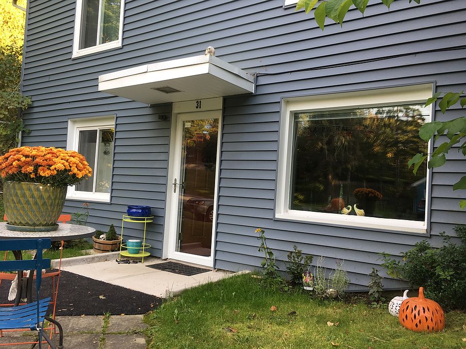 1st image of 31 Woodcrest Ave