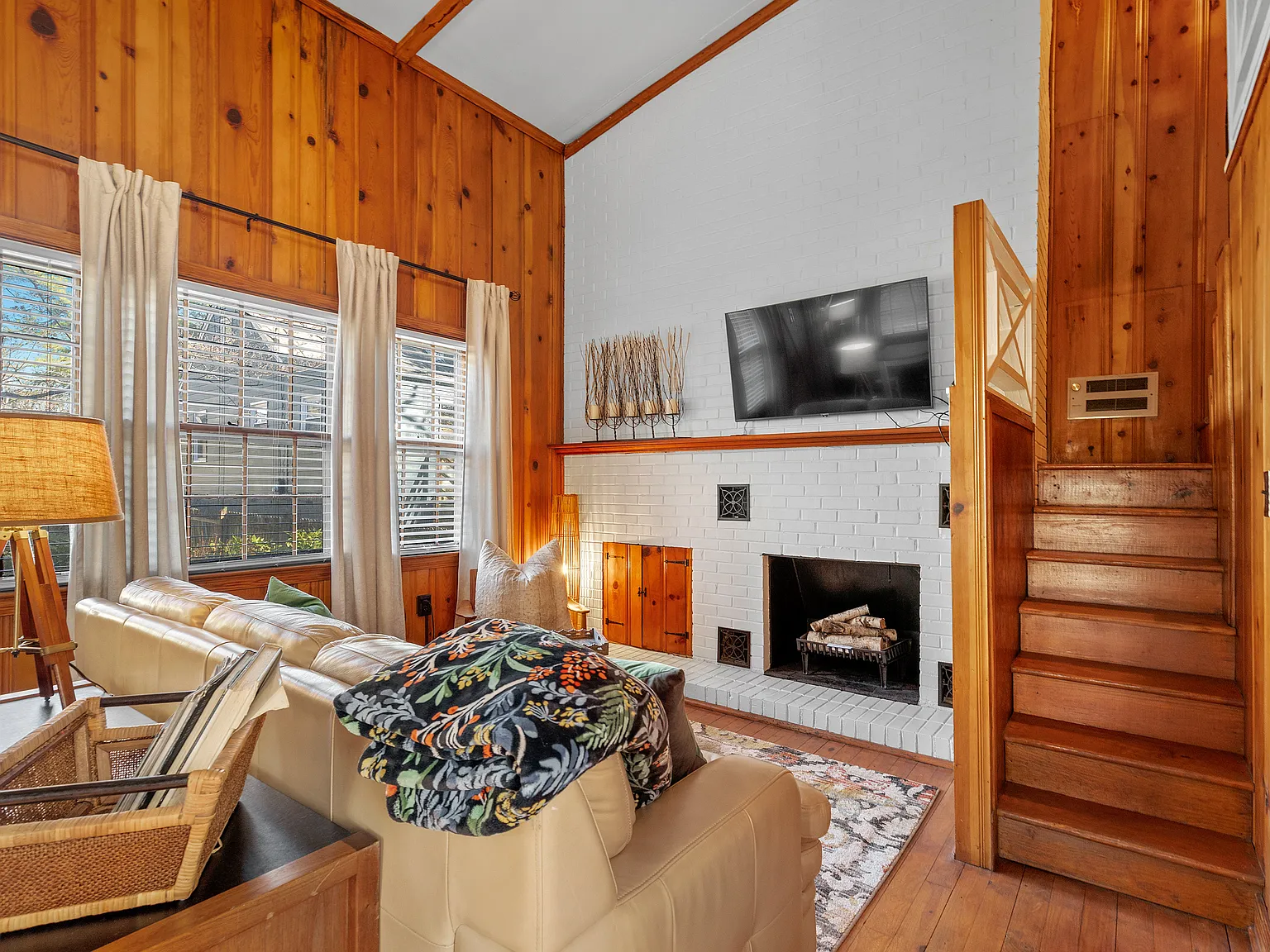 1 bed, 1000 sqft, $1,800 — Photo 2