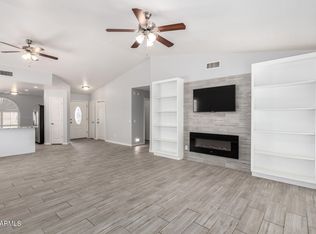 25621 S Flame Tree Dr, Sun Lakes, AZ 85248
