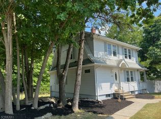 578 Macopin Rd, West Milford, NJ 07480